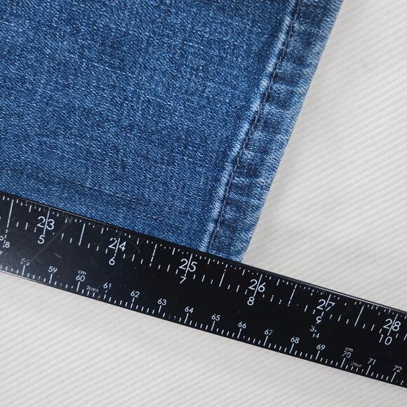 Judy Blue High Rise Tummy Control Back Shield Pockets Capri Fit Jeans Size 9/29 - Picture 6 of 7